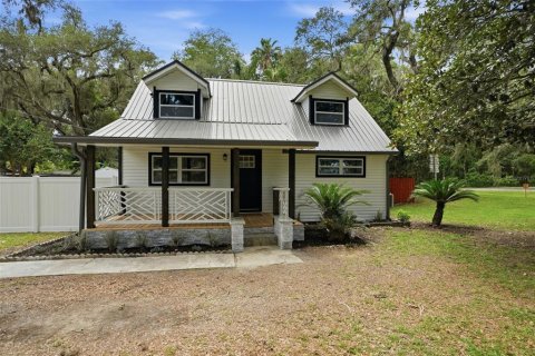 House in Brooksville, Florida 3 bedrooms, 116.5 sq.m. № 2107703 - photo 2