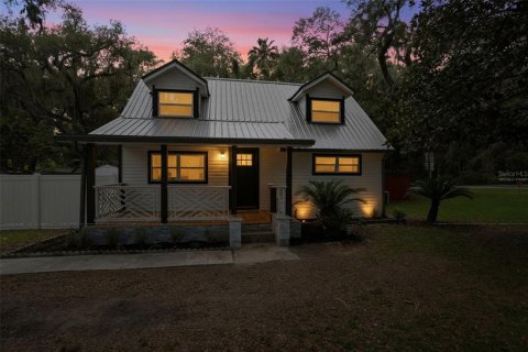 House in Brooksville, Florida 3 bedrooms, 116.5 sq.m. № 2107703
