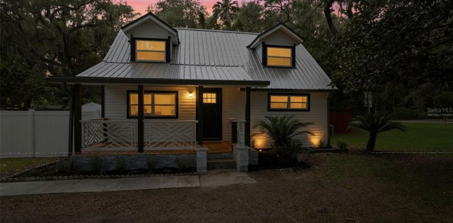 House in Brooksville, Florida 3 bedrooms, 116.5 sq.m. № 2107703