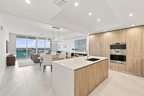 Copropriété à vendre à Tampa, Floride: 3 chambres, 223.99 m2 № 2376723 - photo 4