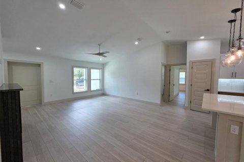 Villa ou maison à vendre à North Port, Floride: 3 chambres, 137.03 m2 № 1900400 - photo 9