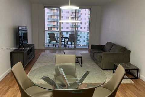 Condo in Sunny Isles Beach, Florida, 2 bedrooms  № 1944243 - photo 4
