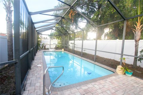 Villa ou maison à louer à Tampa, Floride: 3 chambres, 209.31 m2 № 1791113 - photo 3