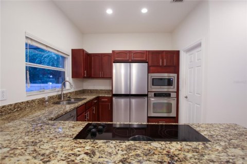 Villa ou maison à louer à Tampa, Floride: 3 chambres, 209.31 m2 № 1791113 - photo 12