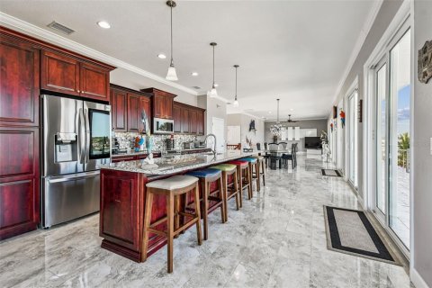Casa en venta en Madeira Beach, Florida, 6 dormitorios, 395.3 m2 № 2108897 - foto 22