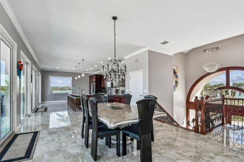 Casa en venta en Madeira Beach, Florida, 6 dormitorios, 395.3 m2 № 2108897 - foto 17