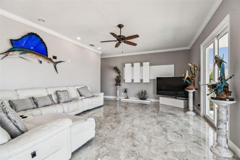 Casa en venta en Madeira Beach, Florida, 6 dormitorios, 395.3 m2 № 2108897 - foto 28