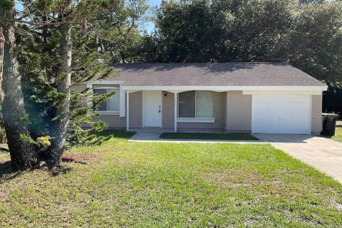 Casa en alquiler en Palm Bay, Florida, 3 dormitorios, 109.25 m2 № 1906886 - foto 1