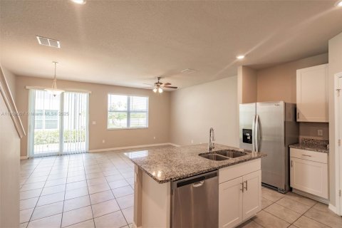 Adosado en venta en Palm Springs, Florida, 3 dormitorios, 141.68 m2 № 1749852 - foto 8