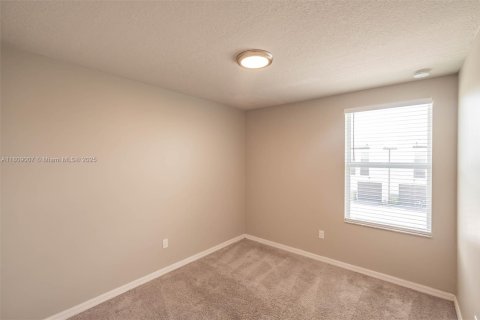 Adosado en venta en Palm Springs, Florida, 3 dormitorios, 141.68 m2 № 1749852 - foto 26