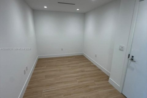 Copropriété à louer à Miami, Floride: 1 chambre № 2390388 - photo 23