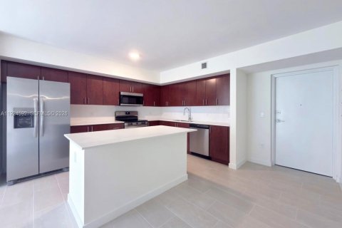 Квартира в Суитуотер, Флорида 3 спальни, 479.75м2 № 2082902