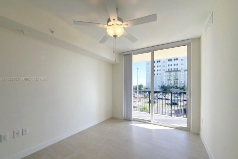 Снять в аренду квартиру в Суитуотер, Флорида 3 спальни, 479.75м2, № 2082902 - фото 8