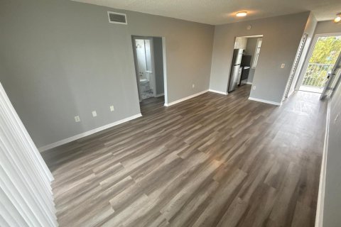 Appartement à Opa-locka, Floride 2 chambres, 69.68 m2 № 2177371