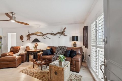 Condo in Saint Petersburg, Florida, 2 bedrooms  № 2236423 - photo 8