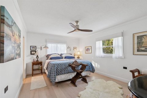Condo in Saint Petersburg, Florida, 2 bedrooms  № 2236423 - photo 26