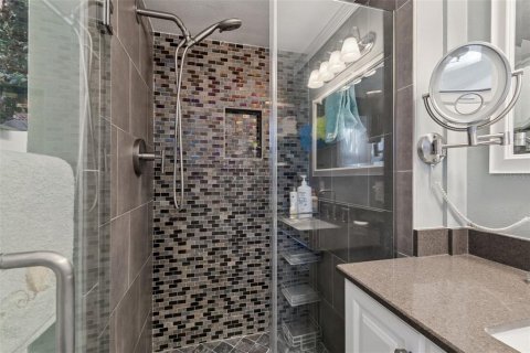 Condo in Saint Petersburg, Florida, 2 bedrooms  № 2236423 - photo 29