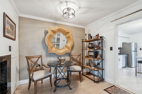 Condo in Saint Petersburg, Florida, 2 bedrooms  № 2236423 - photo 15