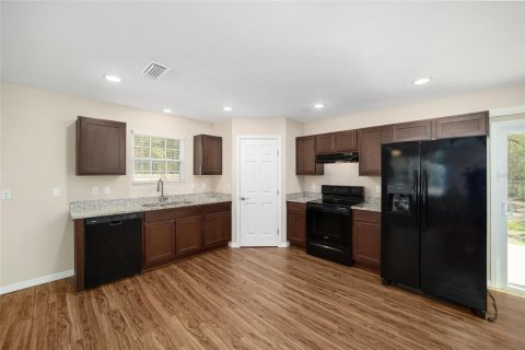 Villa ou maison à louer à Fort MC Coy, Floride: 3 chambres, 112.23 m2 № 2280440 - photo 18