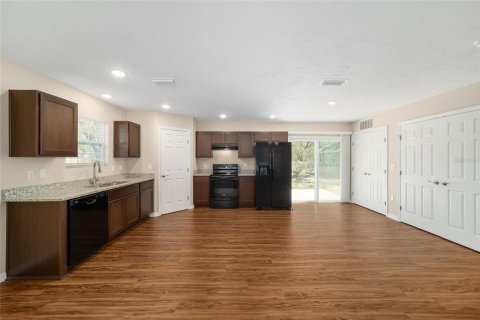 Villa ou maison à louer à Fort MC Coy, Floride: 3 chambres, 112.23 m2 № 2280440 - photo 14