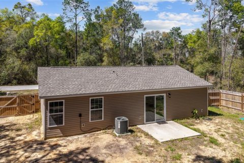 Villa ou maison à louer à Fort MC Coy, Floride: 3 chambres, 112.23 m2 № 2280440 - photo 3