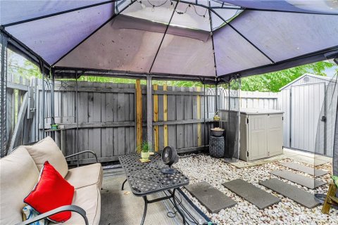Townhouse in Altamonte Springs, Florida 3 bedrooms, 147.71 sq.m. № 1737263 - photo 19
