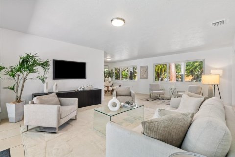 Villa ou maison à Pinecrest, Floride 3 chambres, 171.78 m2 № 2025263