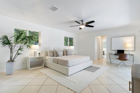 Villa ou maison à vendre à Pinecrest, Floride: 3 chambres, 171.78 m2 № 2025263 - photo 10