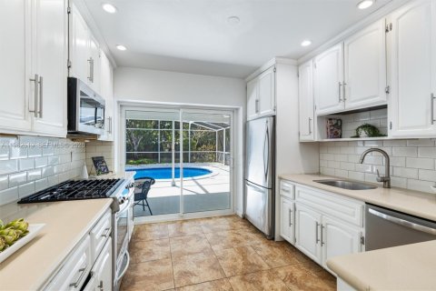 Villa ou maison à vendre à Pinecrest, Floride: 3 chambres, 171.78 m2 № 2025263 - photo 8