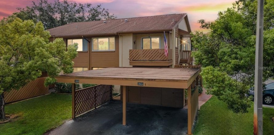 Condominio en New Port Richey, Florida, 2 dormitorios № 1911437
