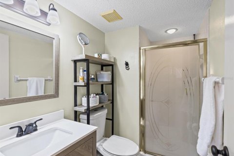 Condo in New Port Richey, Florida, 2 bedrooms  № 1911437 - photo 20