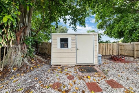 Купить виллу или дом в Норт-Майами, Флорида 7 комнат, 128.3м2, № 1989902 - фото 25