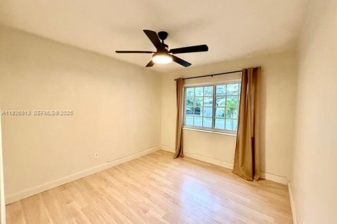 Купить виллу или дом в Норт-Майами, Флорида 7 комнат, 128.3м2, № 1989902 - фото 21