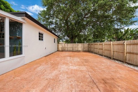 Купить виллу или дом в Норт-Майами, Флорида 7 комнат, 128.3м2, № 1989902 - фото 26