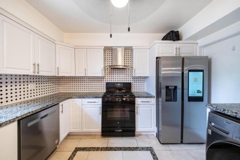 Купить виллу или дом в Норт-Майами, Флорида 7 комнат, 128.3м2, № 1989902 - фото 6