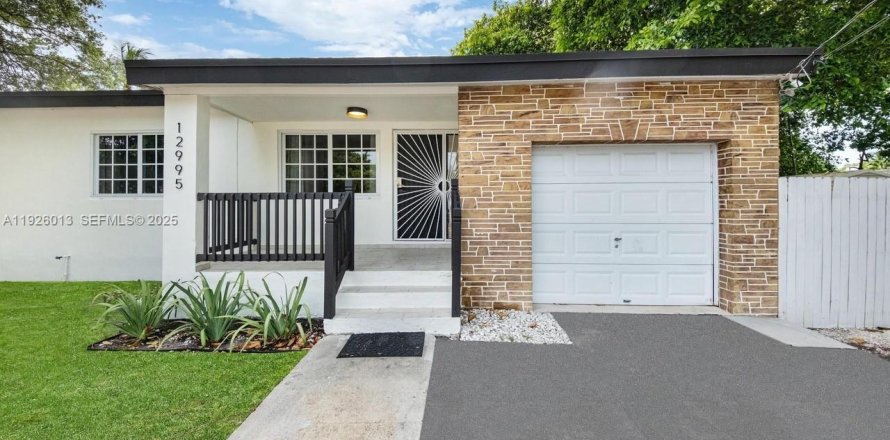 Дом в Норт-Майами, Флорида 7 комнат, 128.3м2 № 1989902