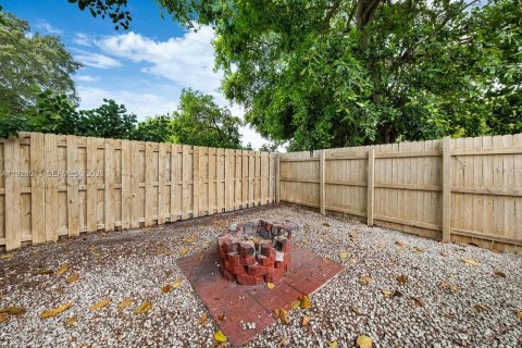 Купить виллу или дом в Норт-Майами, Флорида 7 комнат, 128.3м2, № 1989902 - фото 24