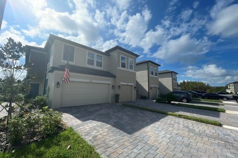 Touwnhouse à vendre à Wesley Chapel, Floride: 3 chambres, 172.15 m2 № 2224731 - photo 2
