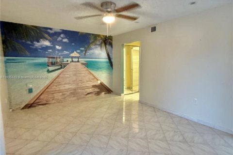 Condominio en venta en Plantation, Florida, 2 dormitorios, 88.44 m2 № 2037828 - foto 9