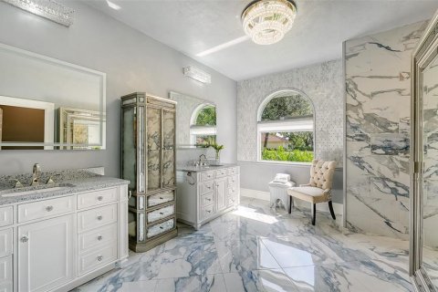 Villa ou maison à vendre à University Park, Floride: 3 chambres, 336.77 m2 № 2413860 - photo 30