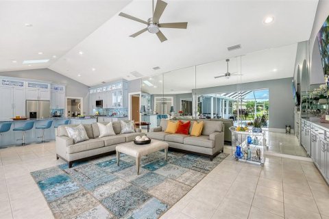Villa ou maison à vendre à University Park, Floride: 3 chambres, 336.77 m2 № 2413860 - photo 19