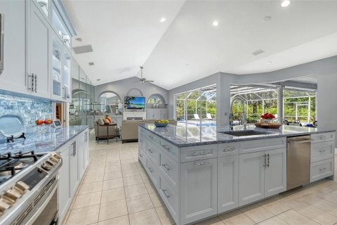 Villa ou maison à vendre à University Park, Floride: 3 chambres, 336.77 m2 № 2413860 - photo 16