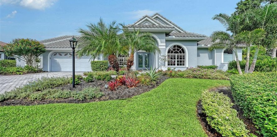 Villa ou maison à University Park, Floride 3 chambres, 336.77 m2 № 2413860