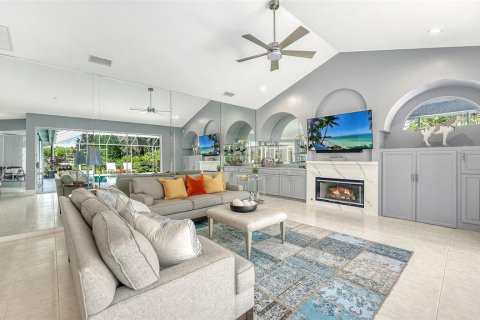 Villa ou maison à vendre à University Park, Floride: 3 chambres, 336.77 m2 № 2413860 - photo 18