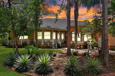 House in Sebring, Florida 4 bedrooms, 270.07 sq.m. № 1885830 - photo 2