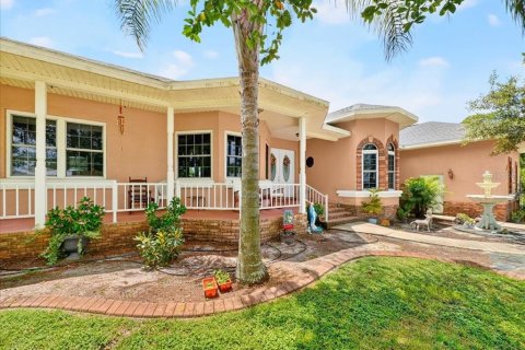 House in Sebring, Florida 4 bedrooms, 270.07 sq.m. № 1885830 - photo 3