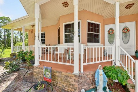 House in Sebring, Florida 4 bedrooms, 270.07 sq.m. № 1885830 - photo 4