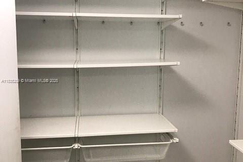 Condo in Miami, Florida, 2 bedrooms  № 1980618 - photo 17