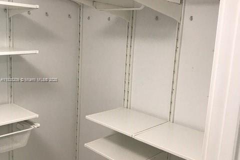 Condo in Miami, Florida, 2 bedrooms  № 1980618 - photo 16