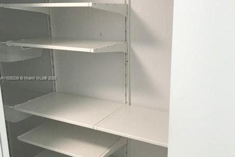 Condo in Miami, Florida, 2 bedrooms  № 1980618 - photo 15